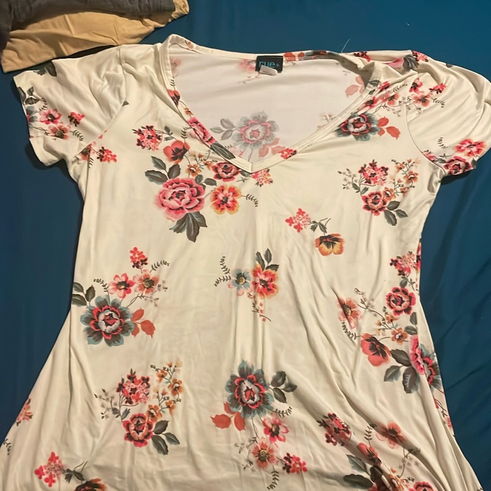 Floral soft tee shirt.